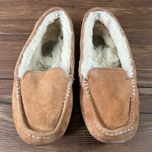 UGG Ansley Slip-On Suede Moccasins Brown Slippers Women’s Size 7 Shoes